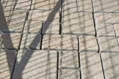 1679678643329